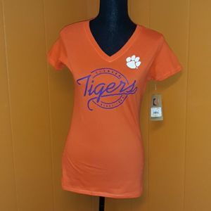 NWT Clemson Tigers V neck t shirt fits XS …